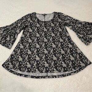 Cowgirl Hardware Whimsigoth Black White Floral Bell Sleeve Tunic Top Small